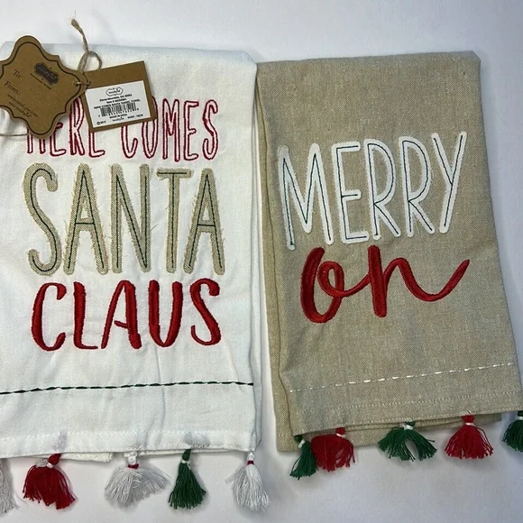 MUDPIE Tassel Towels SET of 2 Santa Merry Christmas Embroidery hostess gift NEW - Picture 16 of 17